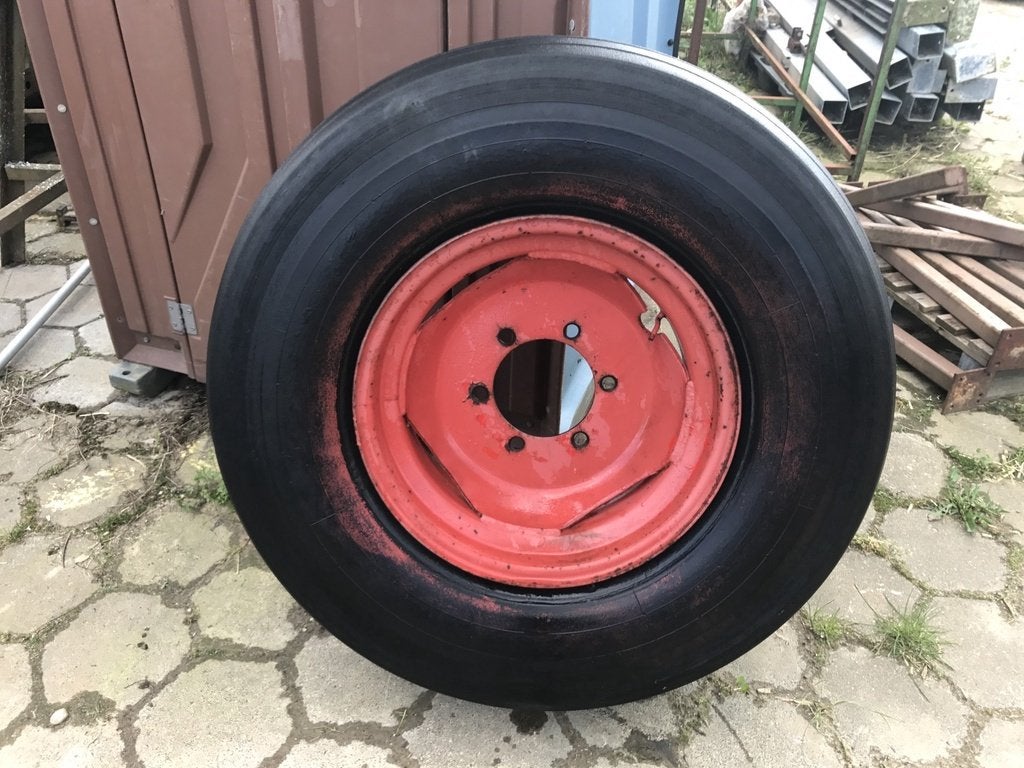 13.5x20 wiel, Band(en)
