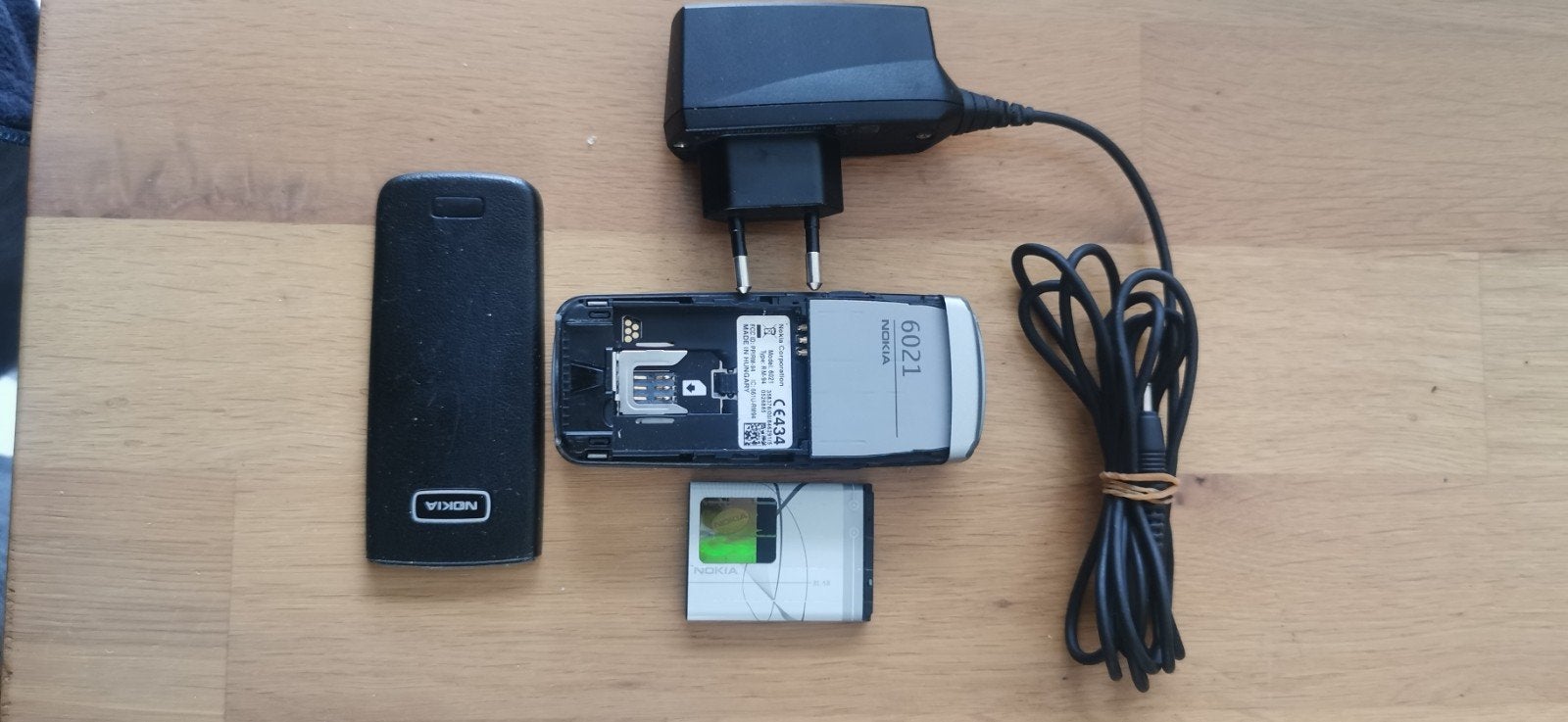 Nokia 6021, Télécoms, Enlèvement, Argent