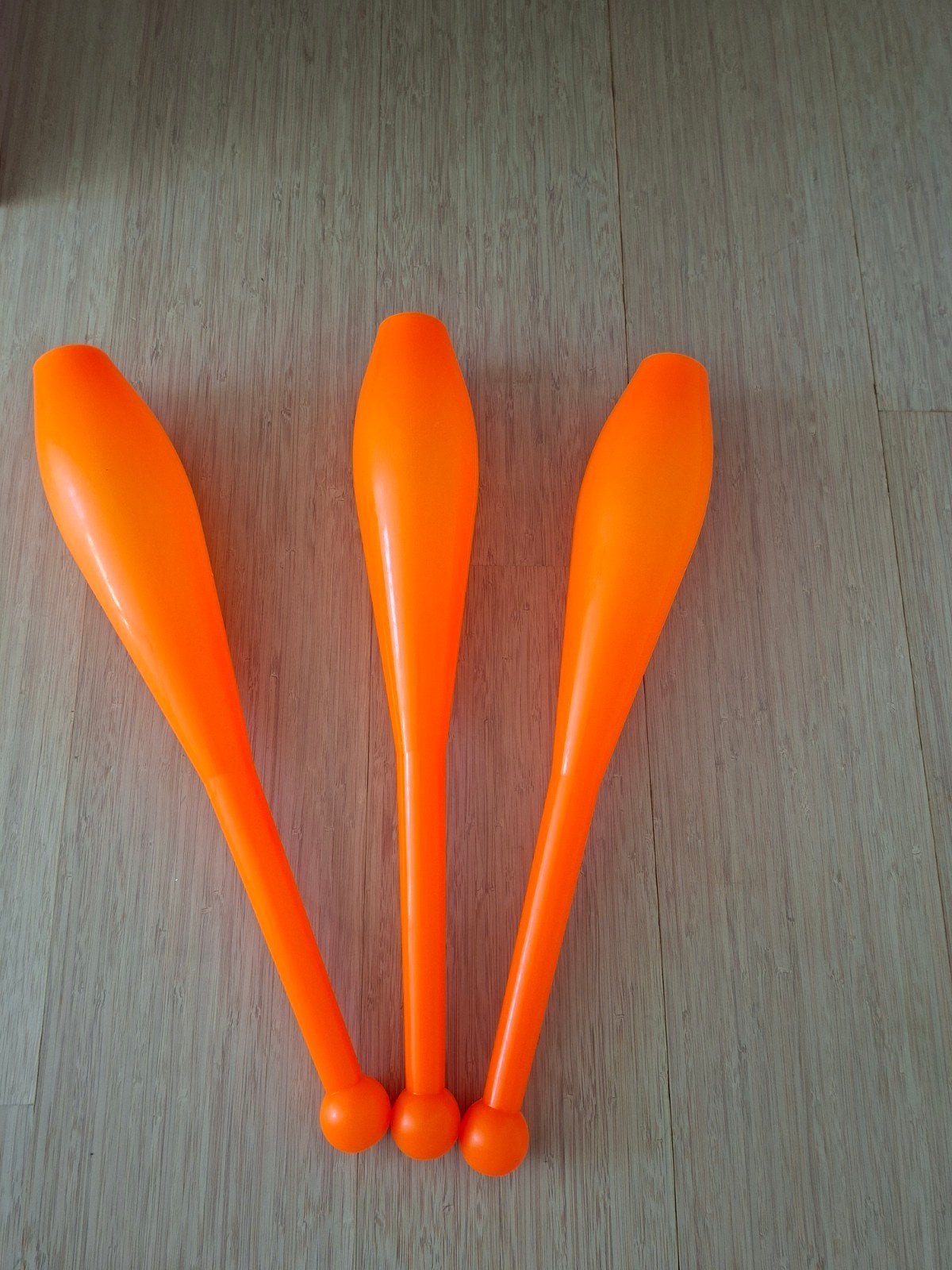 3 jongleer kegels, Hobby en Vrije tijd, Ophalen, Zo goed als nieuw