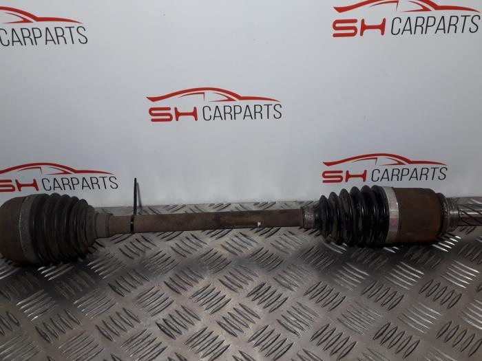 Arbre de transmission avant gauche d'un Renault Clio, Renault, -, 3 mois de garantie, Utilisé