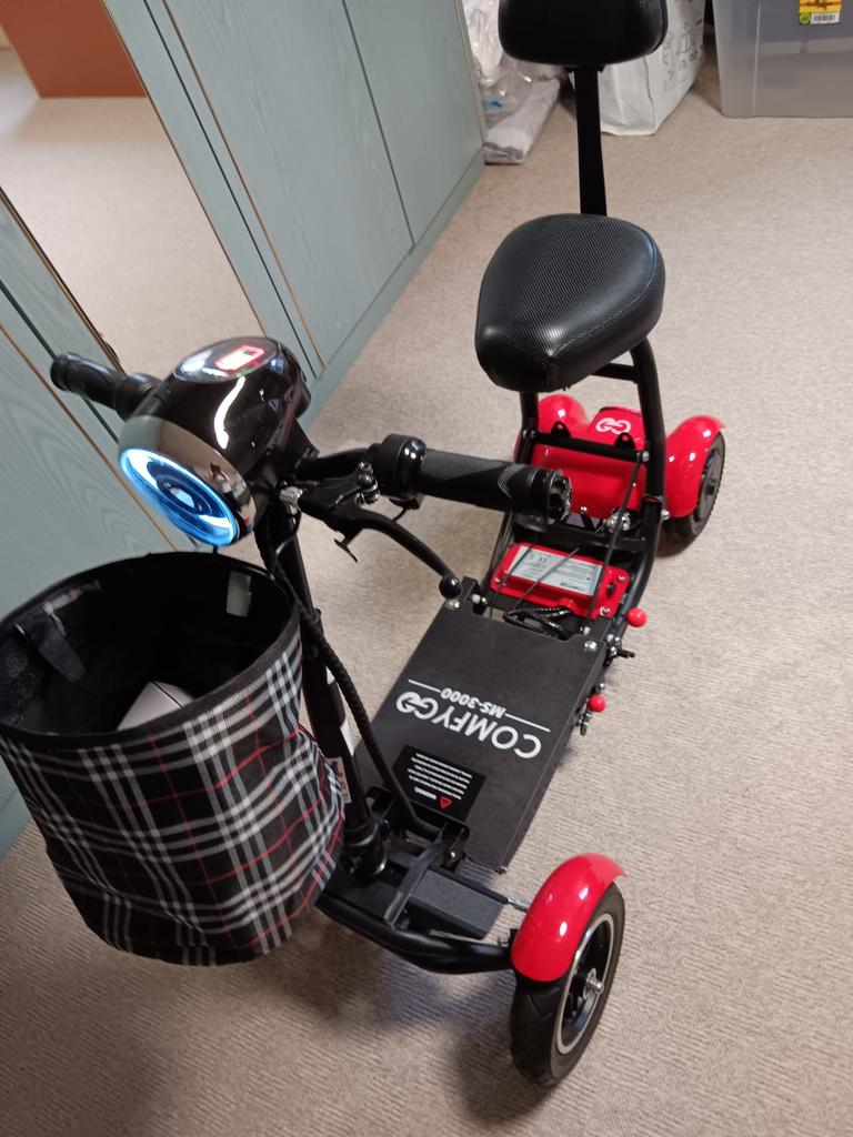 Trotinette, Divers, Voitures sans permis & Scooters pour invalides, Enlèvement, Neuf