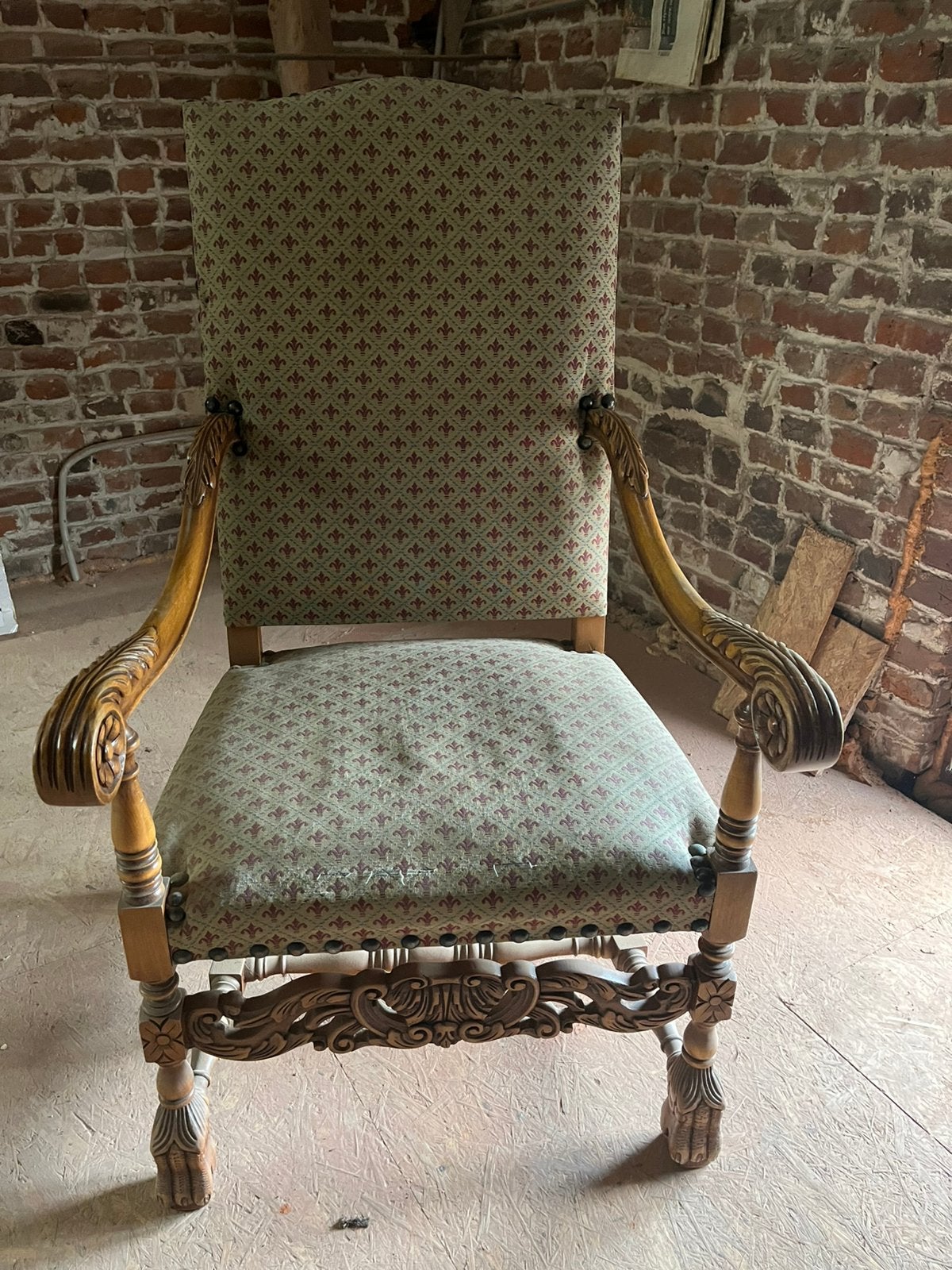 Fauteuil en bois sculpté, Antiquités & Art, Enlèvement