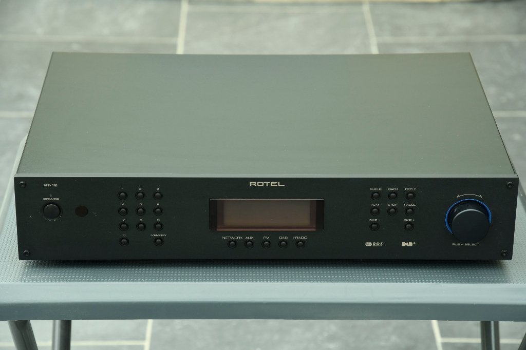 ROTEL RT12 DAC-DAB+-FM, TV, Hi-fi & Vidéo, Amplificateurs & Ampli-syntoniseurs, Enlèvement, Comme neuf