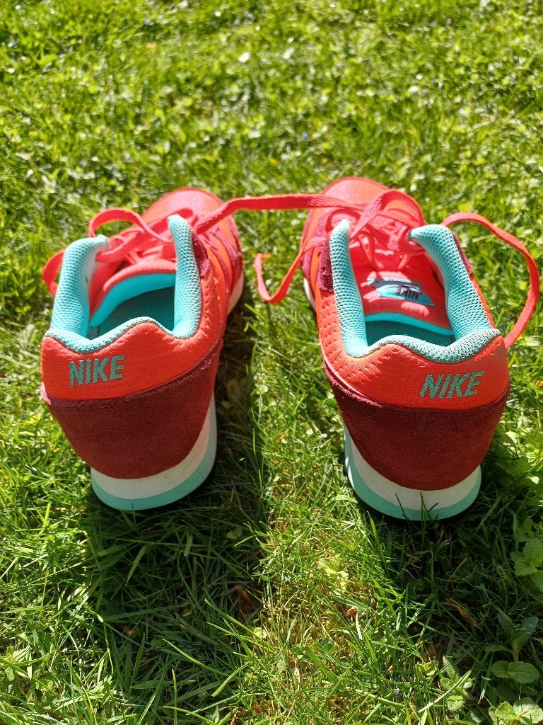 Nike MD Runner maat 40, sportschoenen dames, Ophalen of Verzenden, Zo goed als nieuw, Hardlopen, Hardloopschoenen