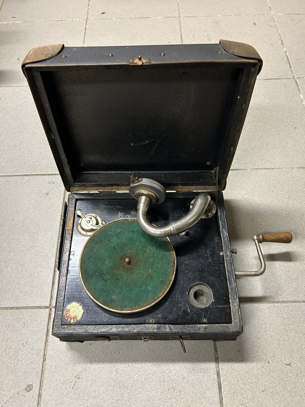 Grammofoon Alotti, Enlèvement ou Envoi
