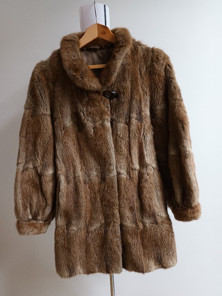 Manteau en fourrure, Vêtements | Femmes, Envoi, Comme neuf