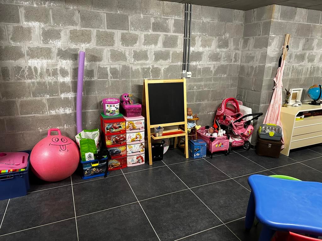 Allerlei speelgoed, Enlèvement, Comme neuf