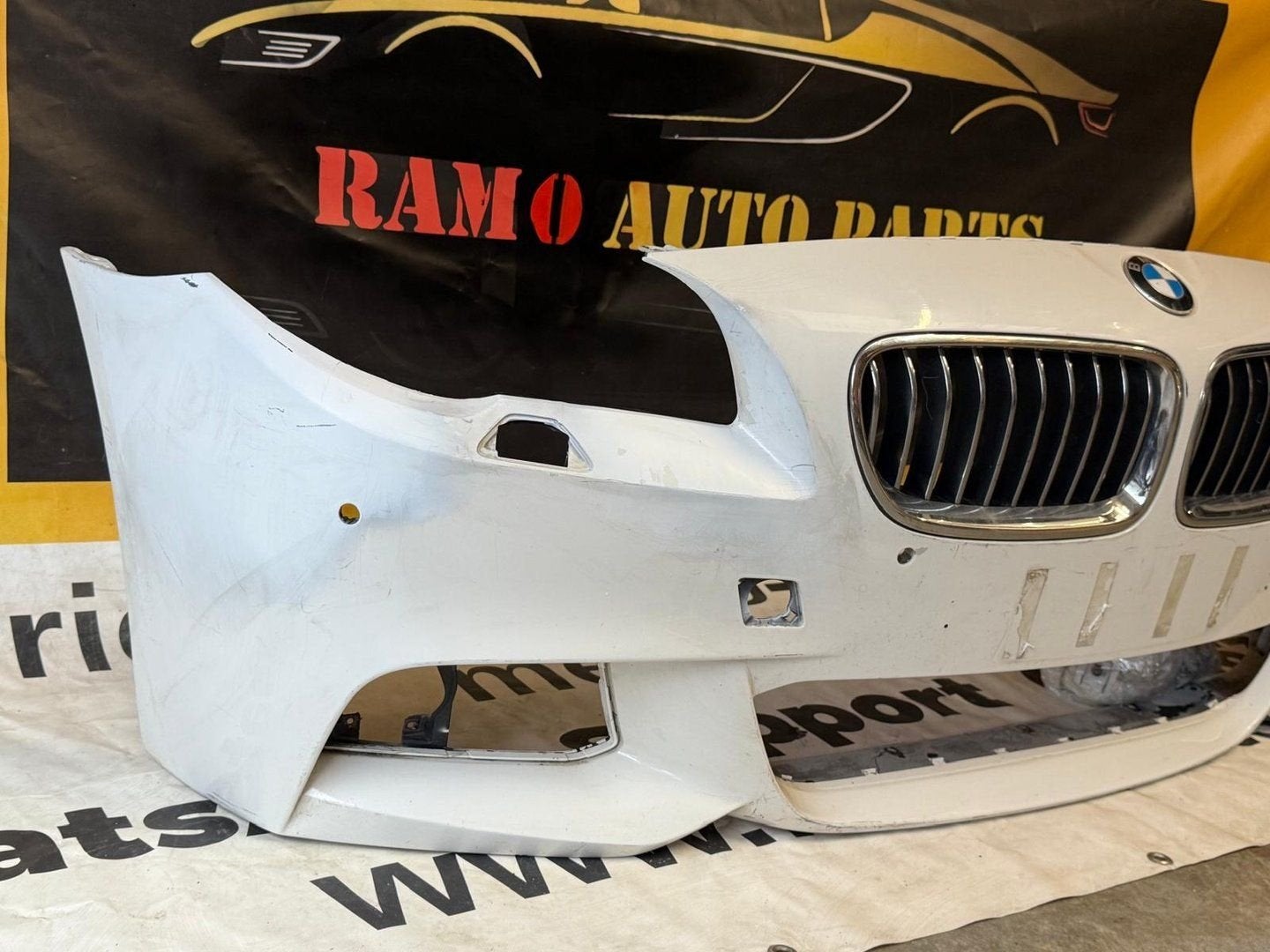 VOORBUMPER BMW 5 SERIE F10 F11 M PAKKET M550i ORIGINEEL, -, 3 mois de garantie, Utilisé, Avant