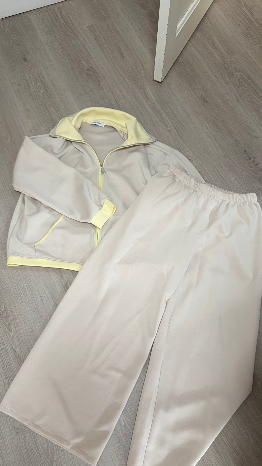 set, Vêtements | Femmes, Vêtements Femmes Autre, Enlèvement, Neuf