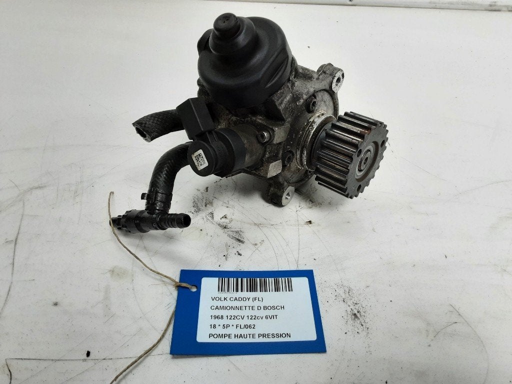 HOGEDRUKPOMP Volkswagen Caddy IV (04L130755D), Gebruikt, Volkswagen, Volkswagen AG, Kundenbetreuung@volkswagen.de