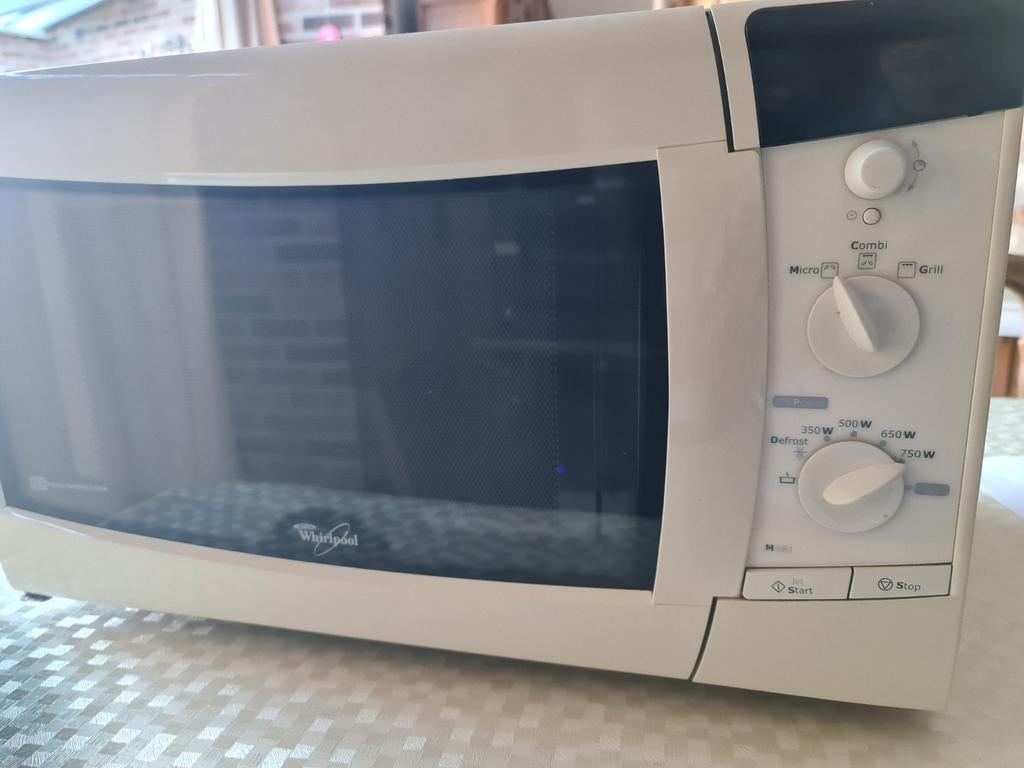 Micro combi oven, Elektronische apparatuur, Microgolfovens, Ophalen, Zo goed als nieuw, Draaiplateau, Vrijstaand