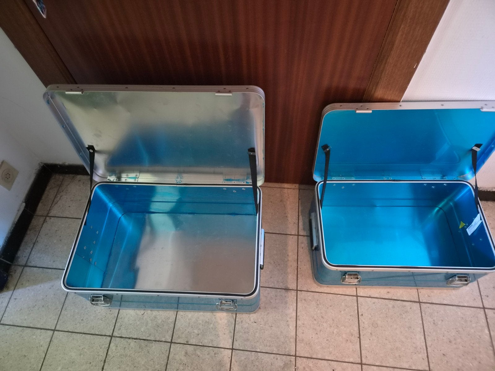 deux coffre, Enlèvement