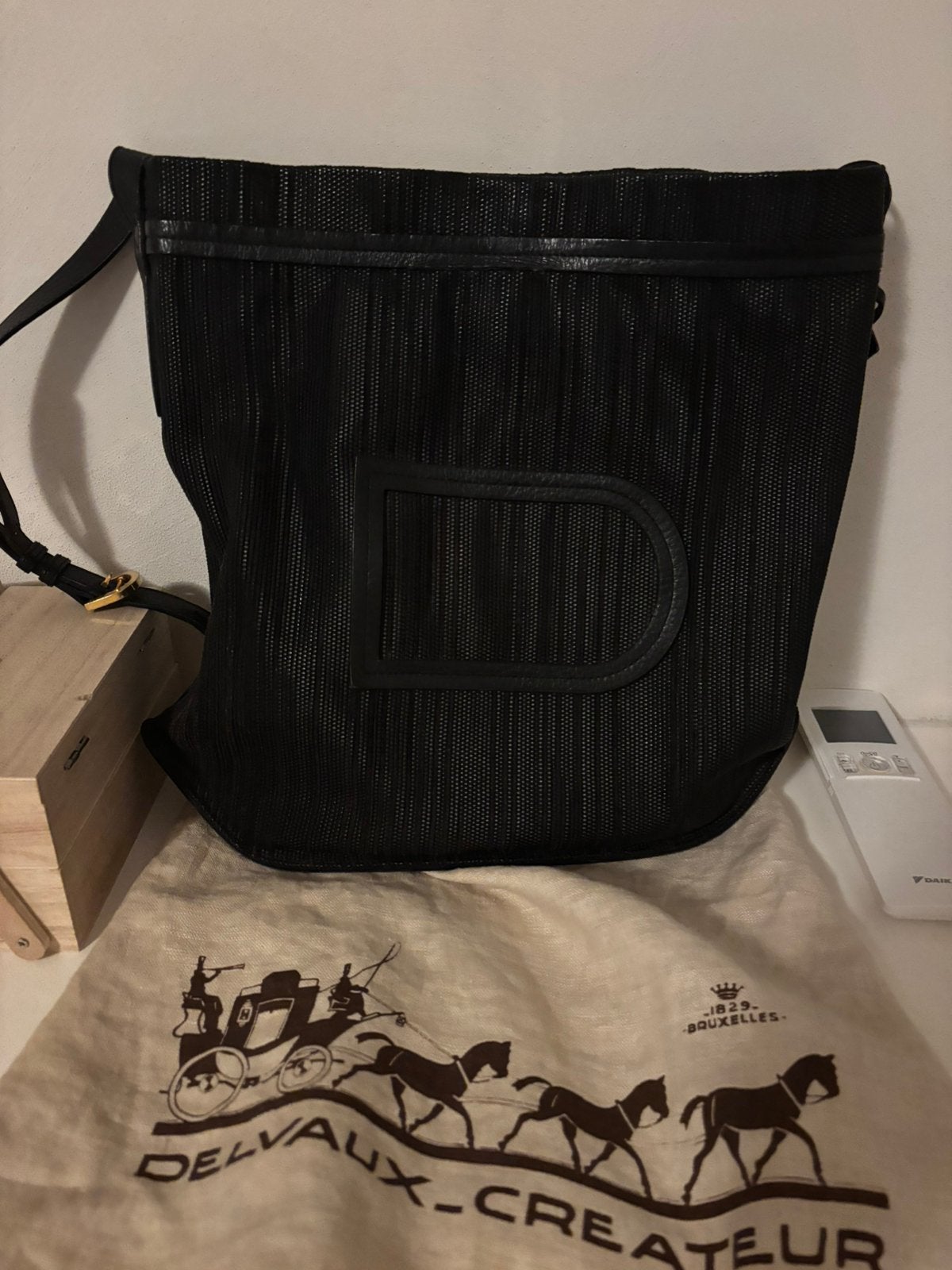 Toilette en cuir Delvaux Le Pin, Bijoux, Sacs & Beauté, Sacs | Sacs Femme, Enlèvement, Comme neuf, Noir, Autres types