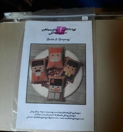 patroon Needle Bling Designs - Santa & Company, Hobby en Vrije tijd, Borduren en Borduurmachines, Ophalen of Verzenden, Zo goed als nieuw