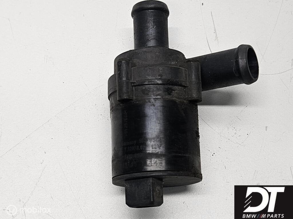 Extra waterpomp BMW M5 E60 S85 V10 S85B50 64116930550, Gebruikt, Ophalen of Verzenden, BMW, BMW