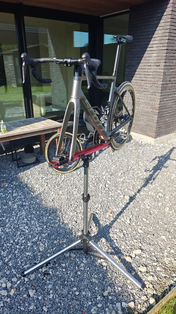 Fiets standaard, Fietsen en Brommers, Ophalen, Zo goed als nieuw, Overig gereedschap