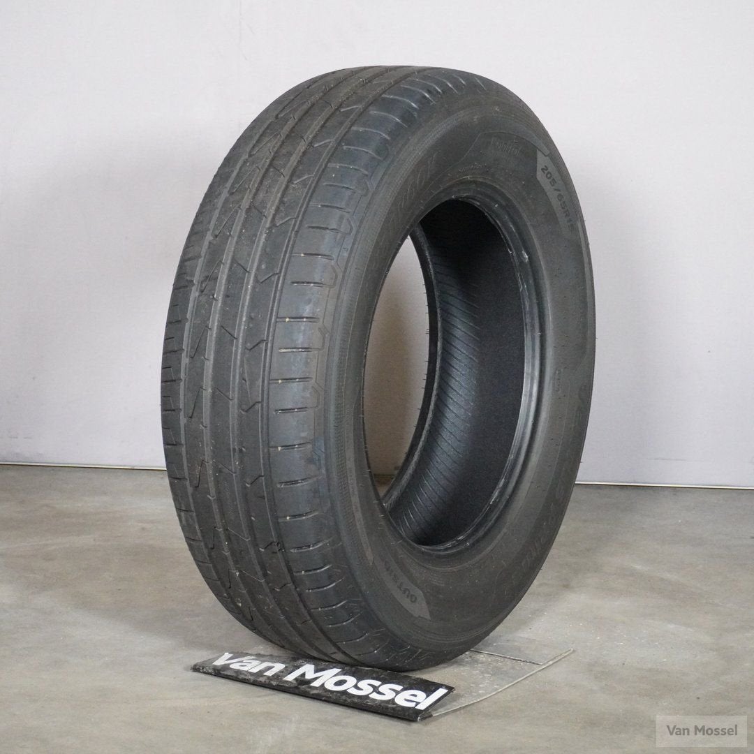 Hankook Ventus Prime 3 205/65/R15 99H, Auto-onderdelen, Banden en Velgen, Gebruikt, 15 inch, -, -