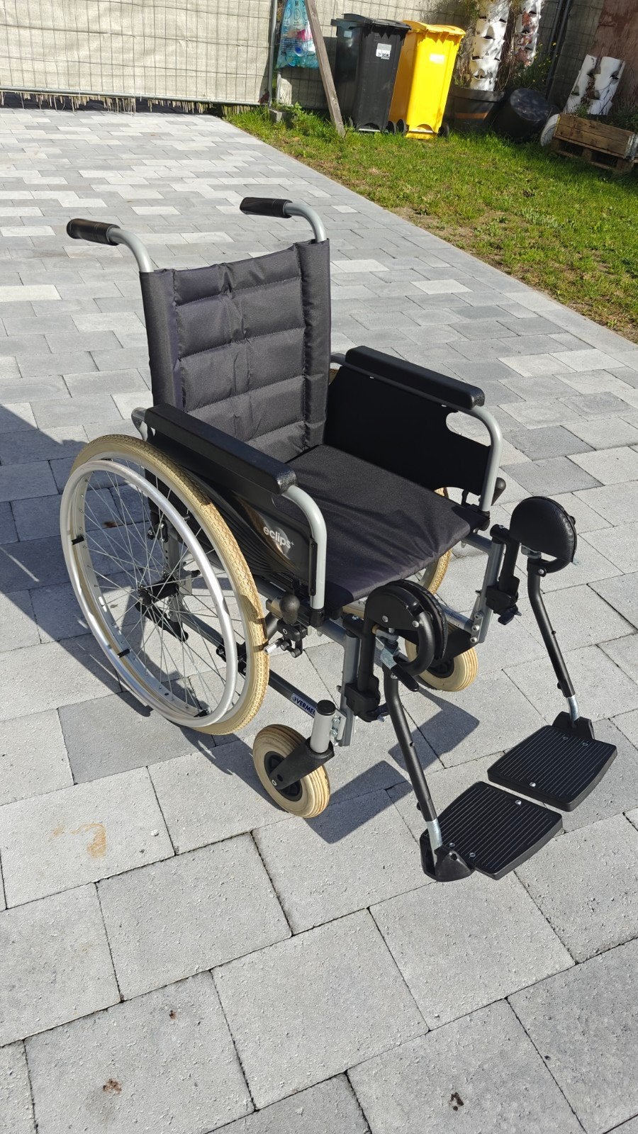 rolstoel - opvouwbaar - met voetsteunen, Divers, Enlèvement, Pliant, Comme neuf, Fauteuil roulant manuel