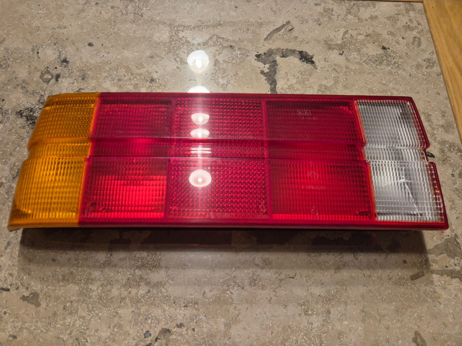 BMW e30 OEM achterlicht bestuurderskant., Enlèvement, BMW