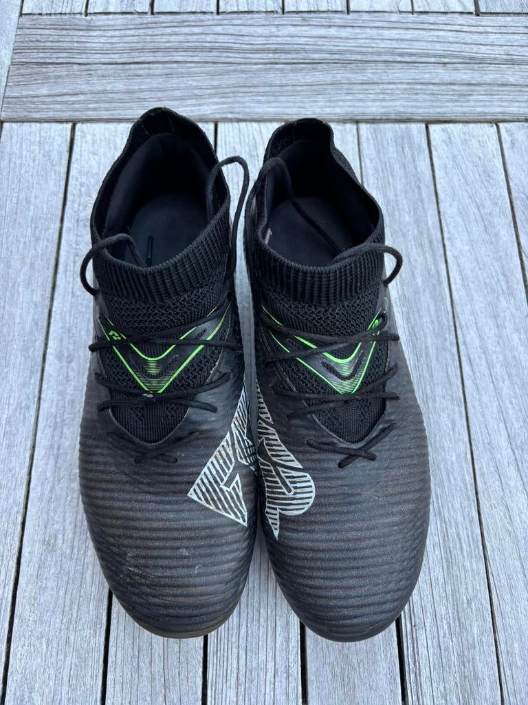 Voetbalschoenen Puma JR Future 8 pro FG, Sport en Fitness, Voetbal, Ophalen of Verzenden, Zo goed als nieuw, Schoenen