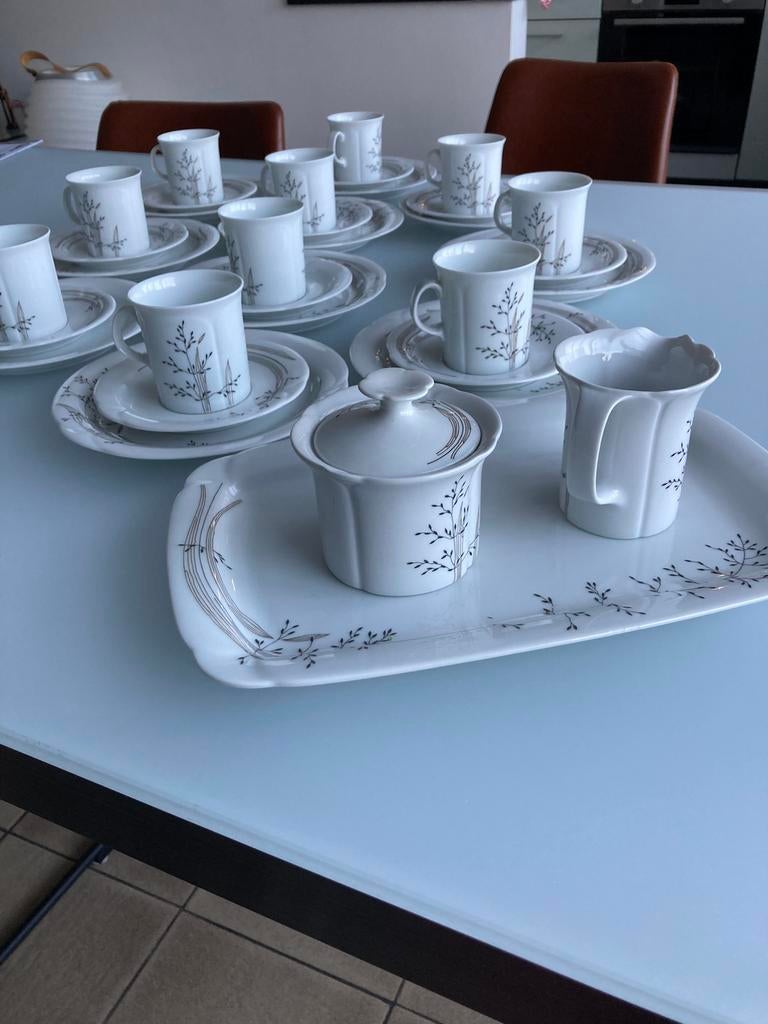 10-persoons servies, Huis en Inrichting, Keuken | Servies, Ophalen, Zo goed als nieuw, Porselein, Compleet servies
