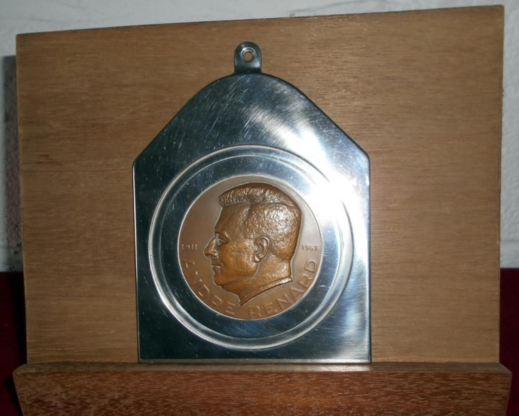 Médaille "André Renard" 1950 signée D'Artillerie, Enlèvement ou Envoi