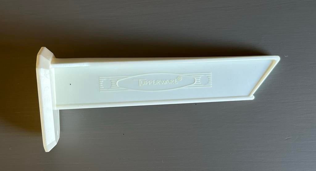 1 Tupperware vintage dekselhouder, Huis en Inrichting, Ophalen of Verzenden, Gebruikt, Crème, Overige typen