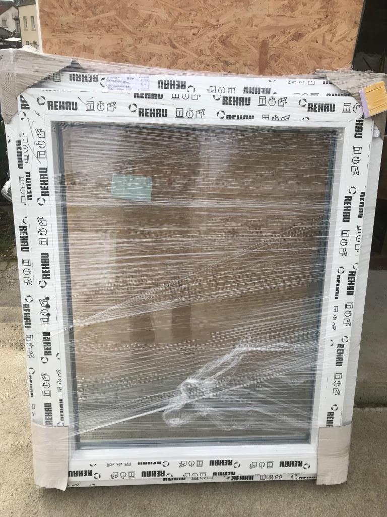 Fenêtre 900x1100, Ophalen, Nieuw, Dubbelglas