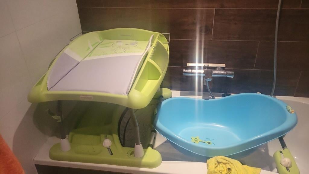 Babybadje met verschoontafel, Ophalen, Zo goed als nieuw, Badje, Overige merken