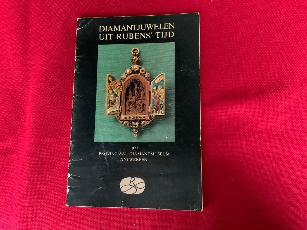 Diamantjuwelen uit Rubens tijd, Boeken, Gelezen, Jan Walgrave, Ophalen of Verzenden, Catalogus