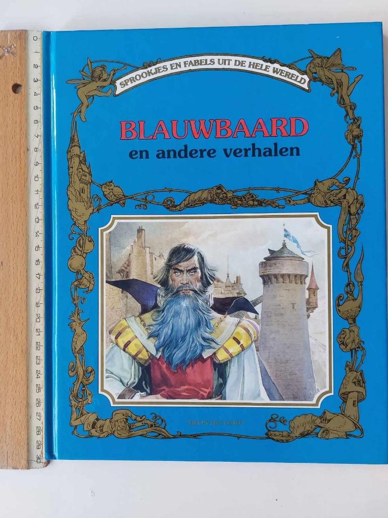 Blauwbaard en andere verhalen. Arti -Historia.In goede staat, Boeken, Ophalen, Gelezen, Sprookjes