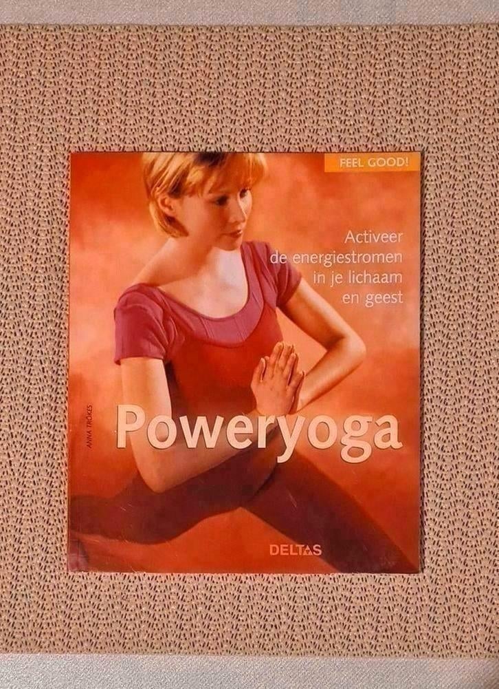 Boekje "Poweryoga", Boeken, Sportboeken, Overige sporten, Ophalen of Verzenden