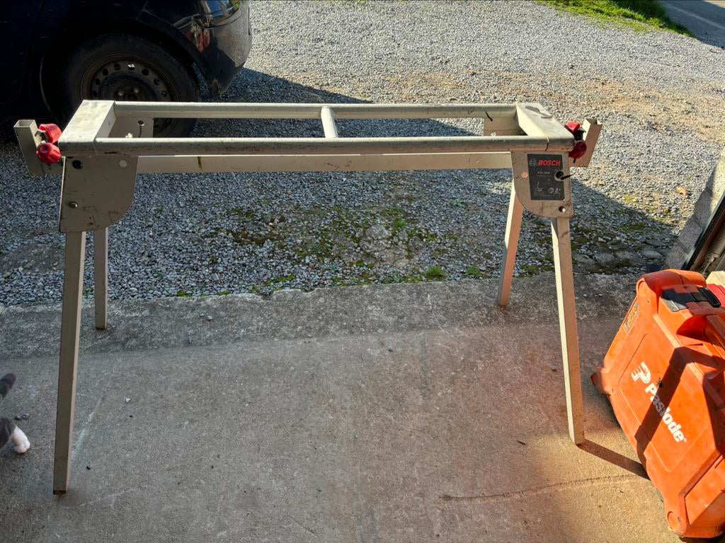 Table de travail tréteaux bosh pour scie onglet, Enlèvement, Comme neuf