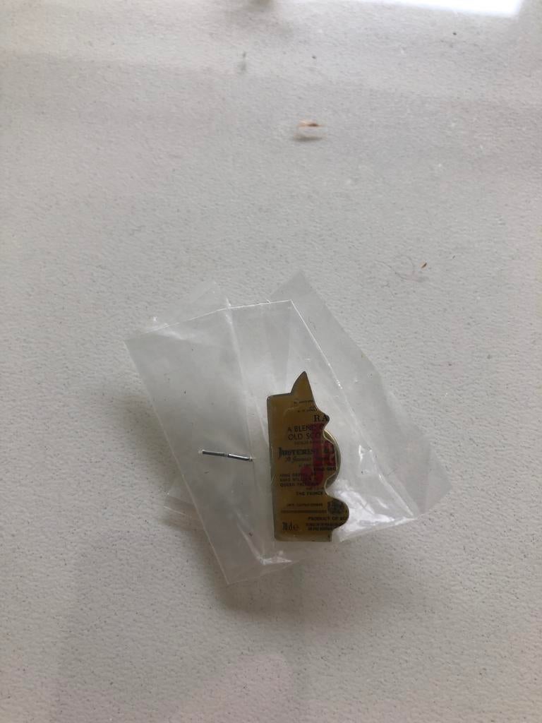 Pins J&B WHISKY, Ophalen of Verzenden, Nieuw