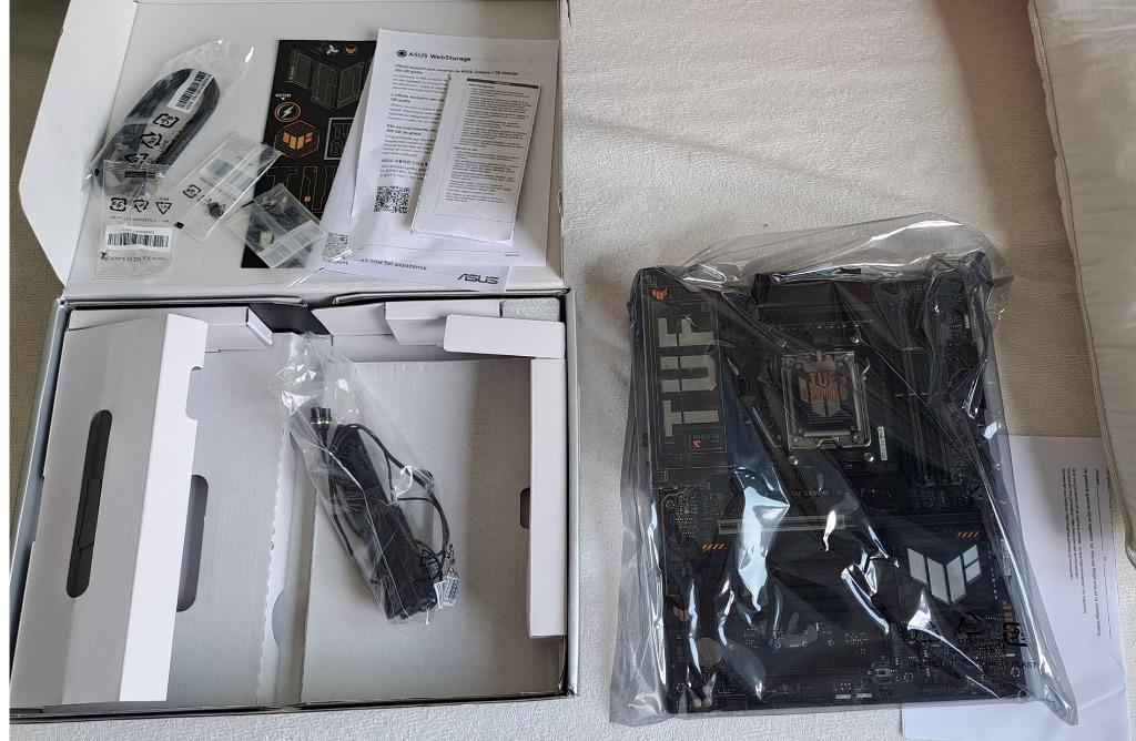 asus tuf x870 am5 gaming moederbord, Computers en Software, Moederborden, Zo goed als nieuw, AMD, DDR5, Ophalen