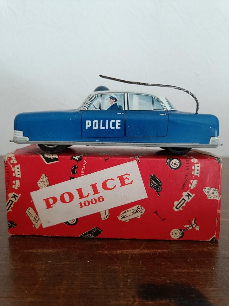 Voiture de police vintage en étain Konrad Dressler Nuremberg, Enlèvement ou Envoi