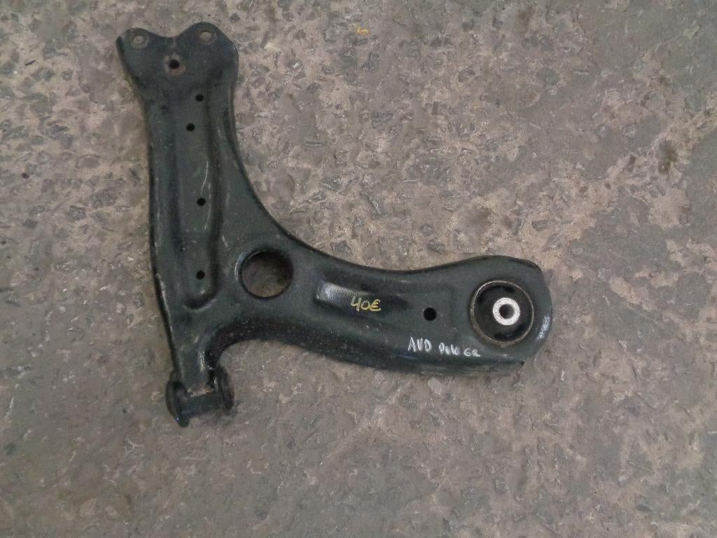A vendre triangle avant droit Polo 6R, Enlèvement, Utilisé, Volkswagen