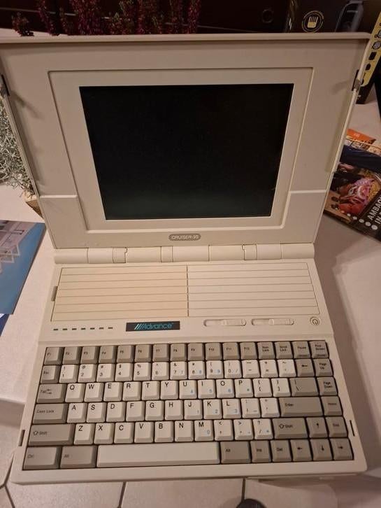 Advance Cruiser-35 vintage laptop – zeldzaam retro 386SX, Enlèvement ou Envoi