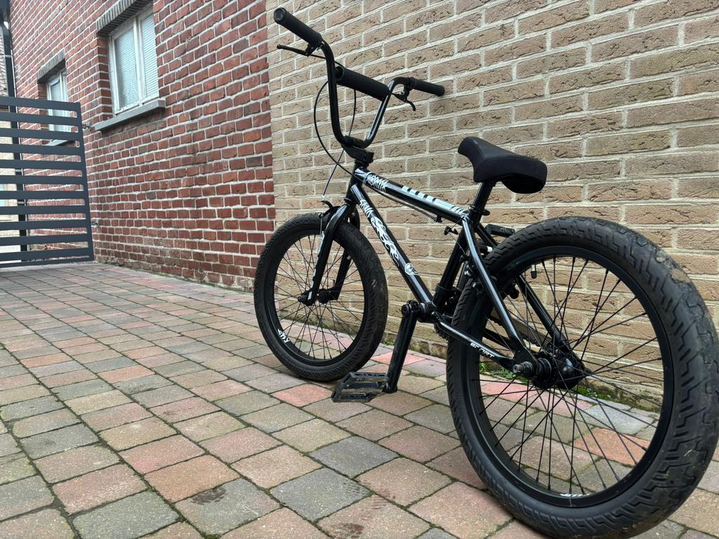 Subrosa Sono BMX met 2 paar stunt pegs!!, Subrosa, Enlèvement, Repose-pieds, 20 à 24 pouces