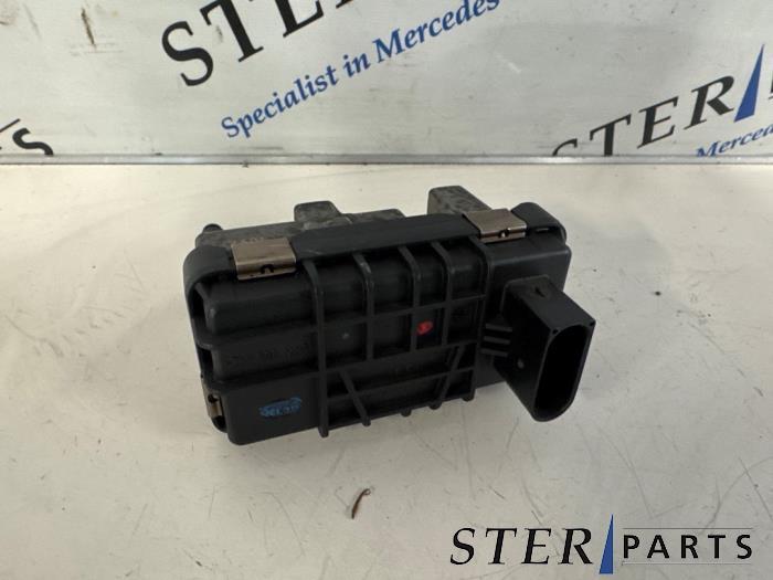 Actionneur électrique (Turbo) d'un Mercedes ML-Klasse, Enlèvement ou Envoi, 3 mois de garantie, Utilisé, Mercedes-Benz