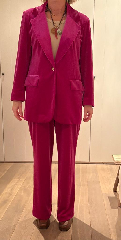 Damespak fluweel/ velvet fushia - roze, Kleding | Dames, Overige typen, Ophalen of Verzenden, Zo goed als nieuw, Roze