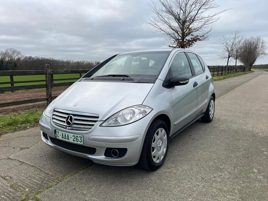 Mercedes a150 benzine 5-deurs met airco, Auto's, Mercedes-Benz, Voorwielaandrijving, Stof, Zwart, Bedrijf