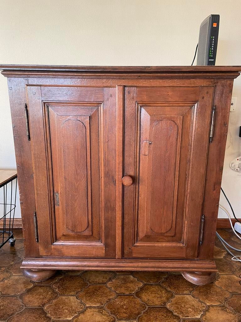 Antieke tv-kast, Ophalen