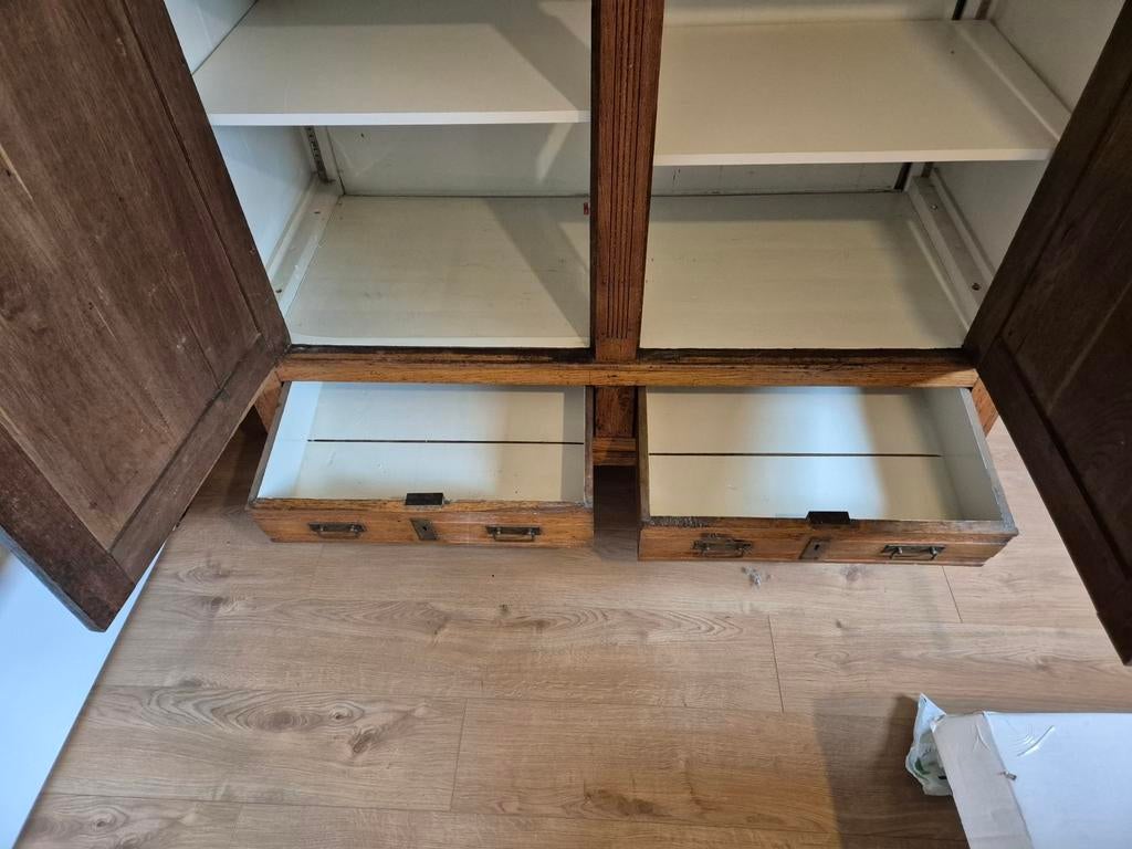 Antieke kleerkast in goede staat (vol hout), Huis en Inrichting, Gebruikt, 200 cm of meer, 150 tot 200 cm, 50 tot 75 cm