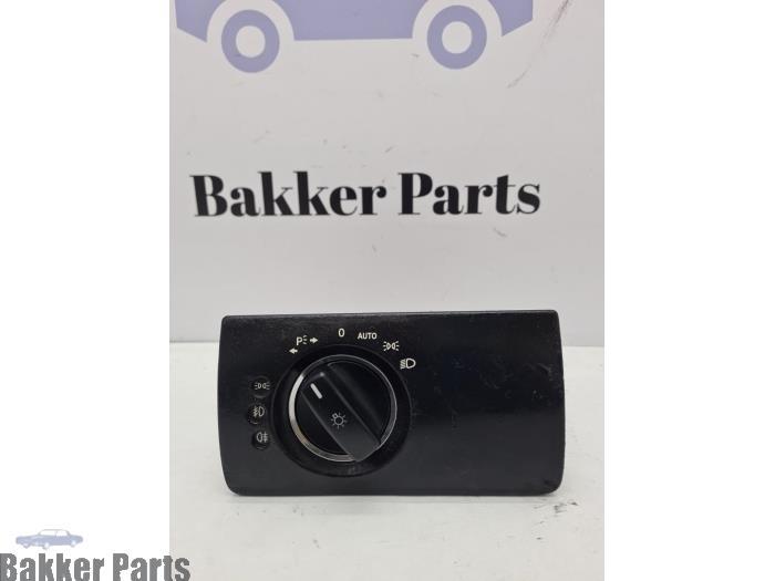 Commutateur lumière d'un Mercedes ML-Klasse, -, 3 mois de garantie, Utilisé, -