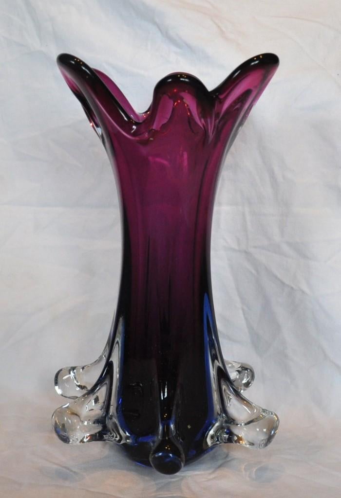 grand vase murano mauve base reflet bleu pied incolore, Enlèvement ou Envoi