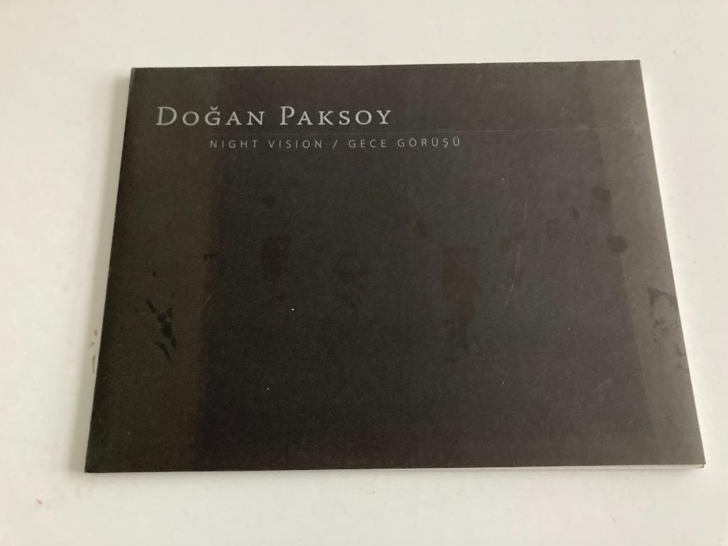 Catalogus Dogan Paksoy : Night vision (Galerie Het Vijfde Hu, Gelezen, Ophalen of Verzenden, Emiel Hoorne, Schilder- en Tekenkunst