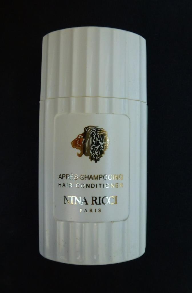 Nina Ricci après-shampooing vieille bouteille petite bouteil, Enlèvement ou Envoi, Neuf, Miniature, Plein