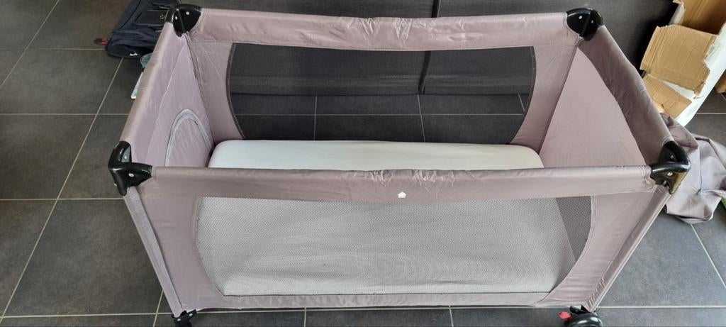 Lit parapluie + matelas, Enlèvement, Lit