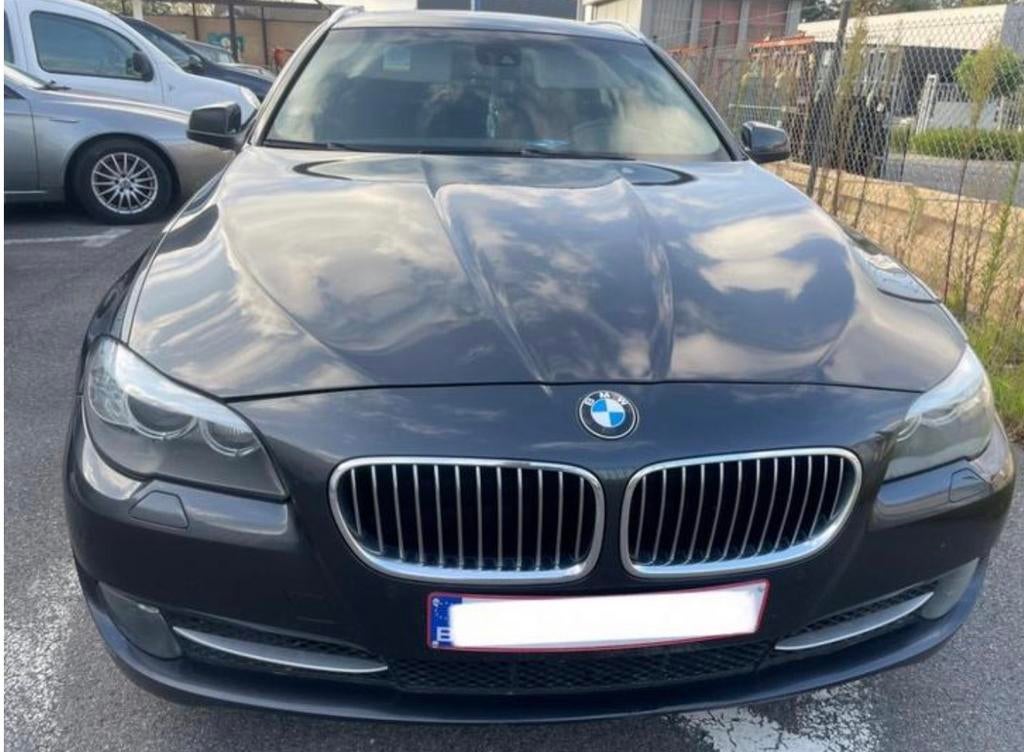 Bmw 525d  3.0 diesel   150kw 204pk    11/11/2010   287.791km, Auto's, BMW, Automaat, Euro 5, Zwart, Bedrijf